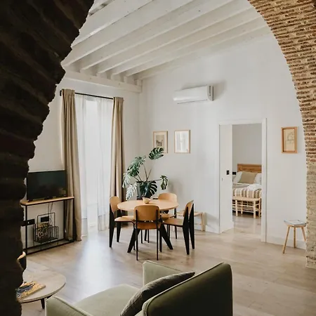 Casa Miguel - 5 Apartment *